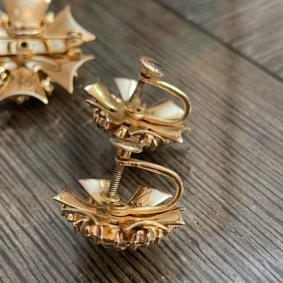 Vintage Clear Rhinestone Maltese Style Cross Pendant Pin Matching Clip Earrings - Picture 5 of 16